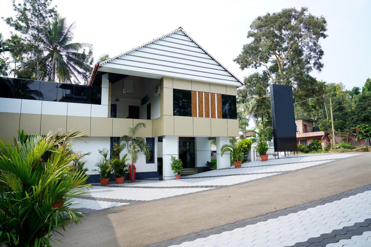Oyo 6526 Ap Residency City สุลต่านบาเทรี ภายนอก รูปภาพ