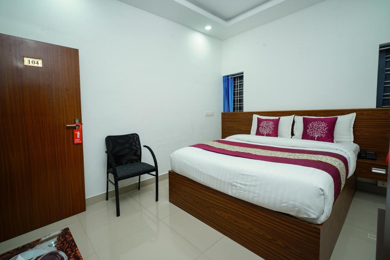 Oyo 6526 Ap Residency City สุลต่านบาเทรี ภายนอก รูปภาพ