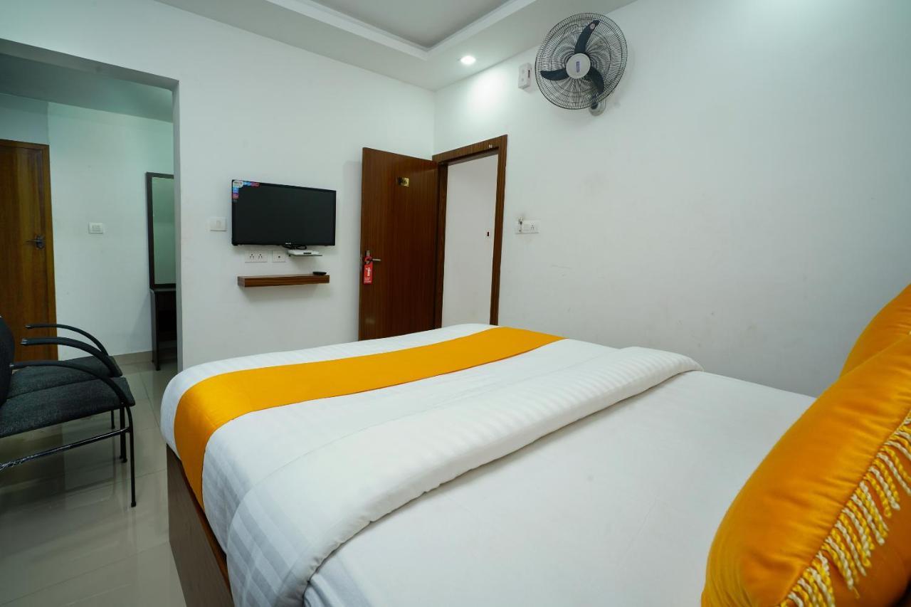 Oyo 6526 Ap Residency City สุลต่านบาเทรี ภายนอก รูปภาพ