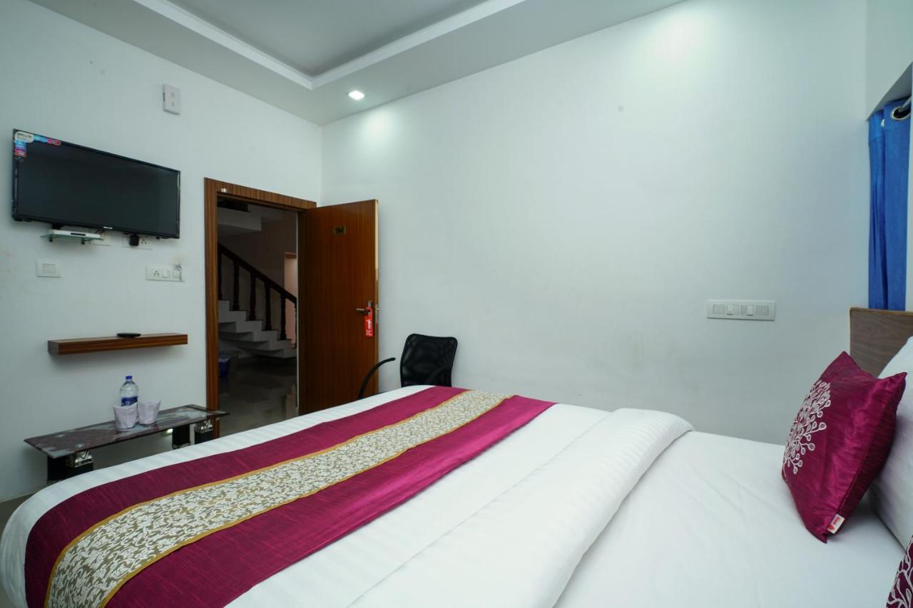 Oyo 6526 Ap Residency City สุลต่านบาเทรี ภายนอก รูปภาพ